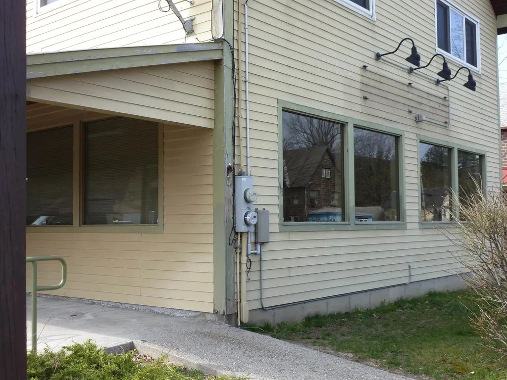 413 Canal Street Brattleboro VT 05301
