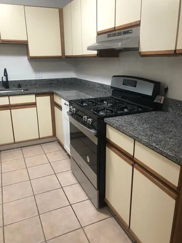 2 Lancelot Court Salem NH 03079