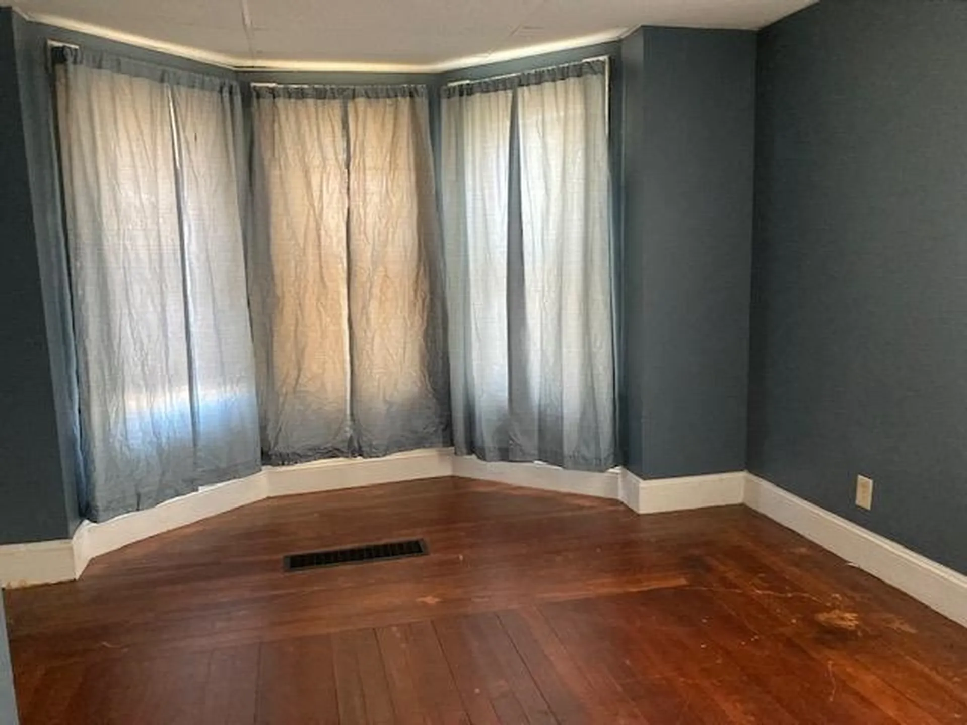 17-19 Burke Street Nashua NH 03060