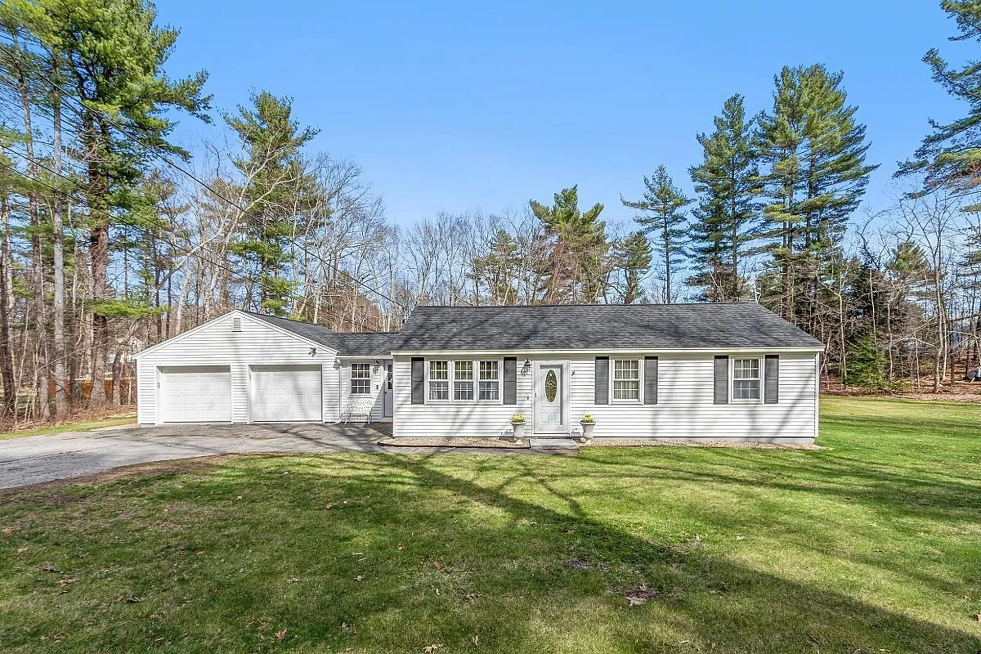970 Mammoth Road Pelham NH 03076