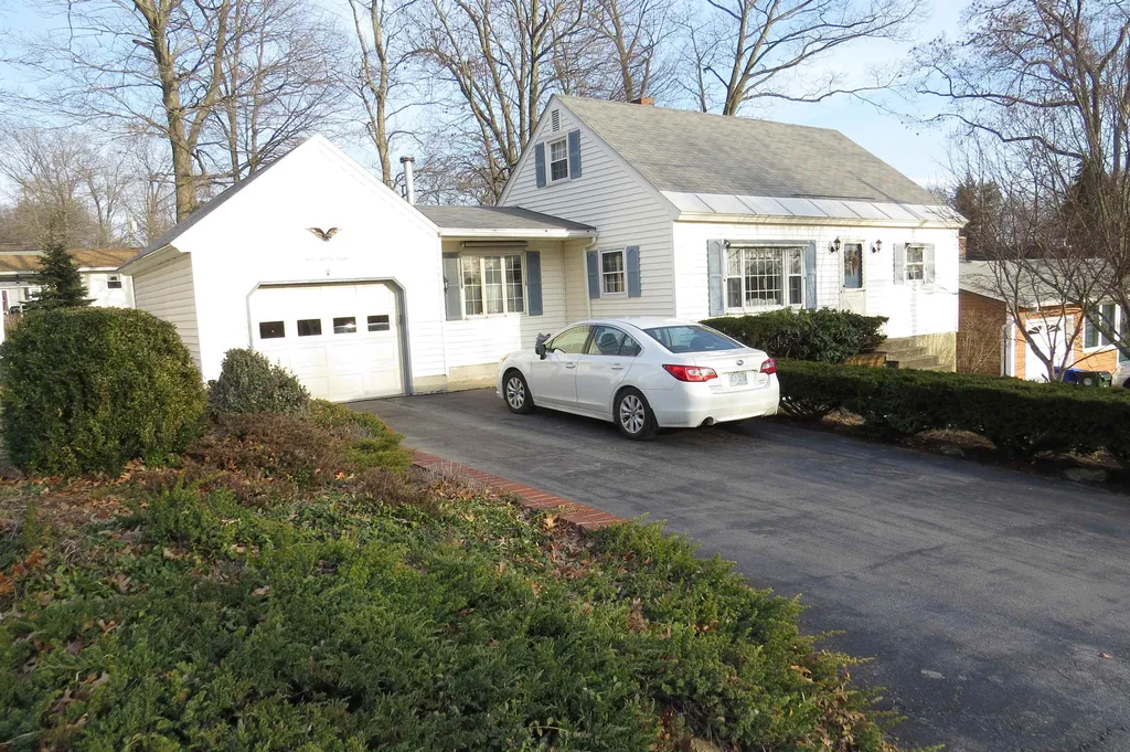328 S. Hall Street Manchester NH 03103