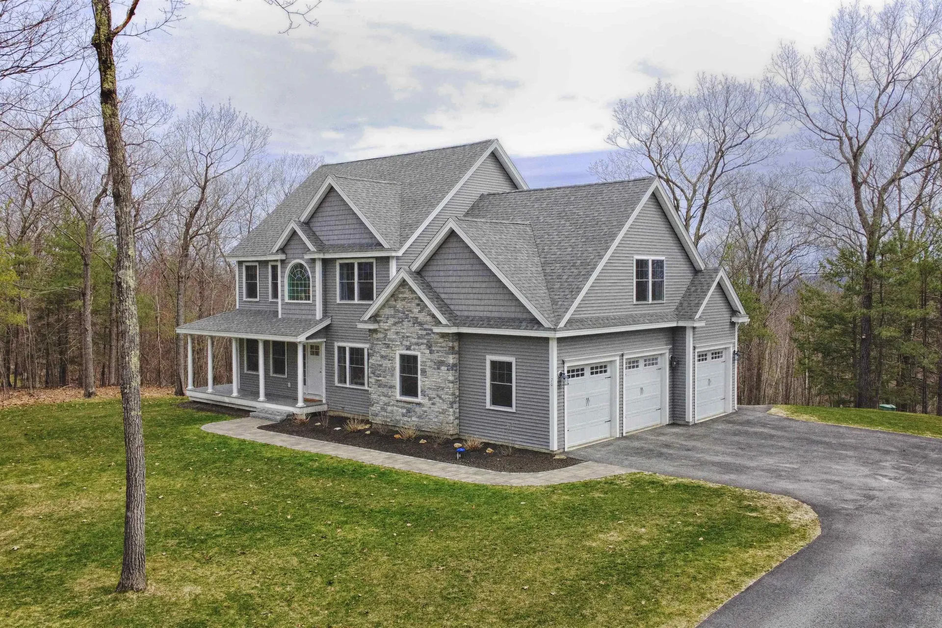 70 Ridgeview Lane New Boston NH 03070