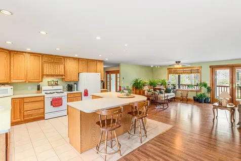 10 Wallys Way Newport NH 03773