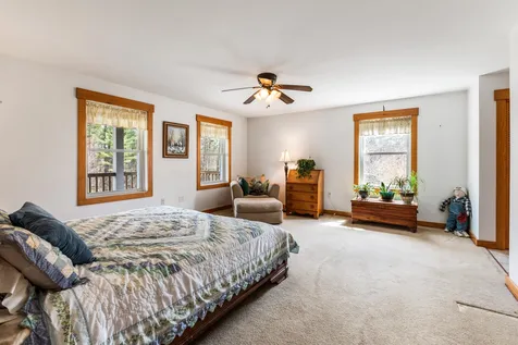 10 Wallys Way Newport NH 03773