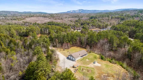 10 Wallys Way Newport NH 03773