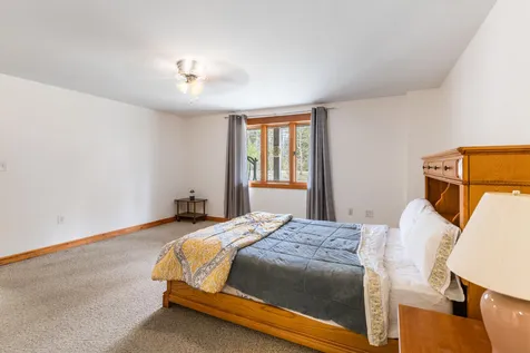 10 Wallys Way Newport NH 03773