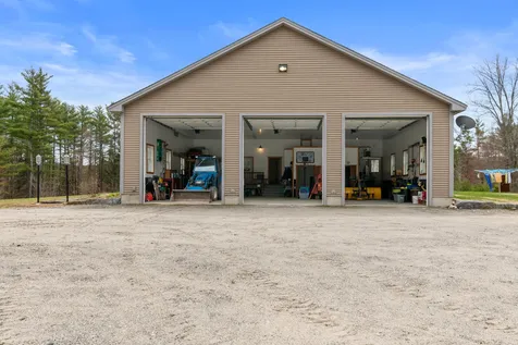 10 Wallys Way Newport NH 03773