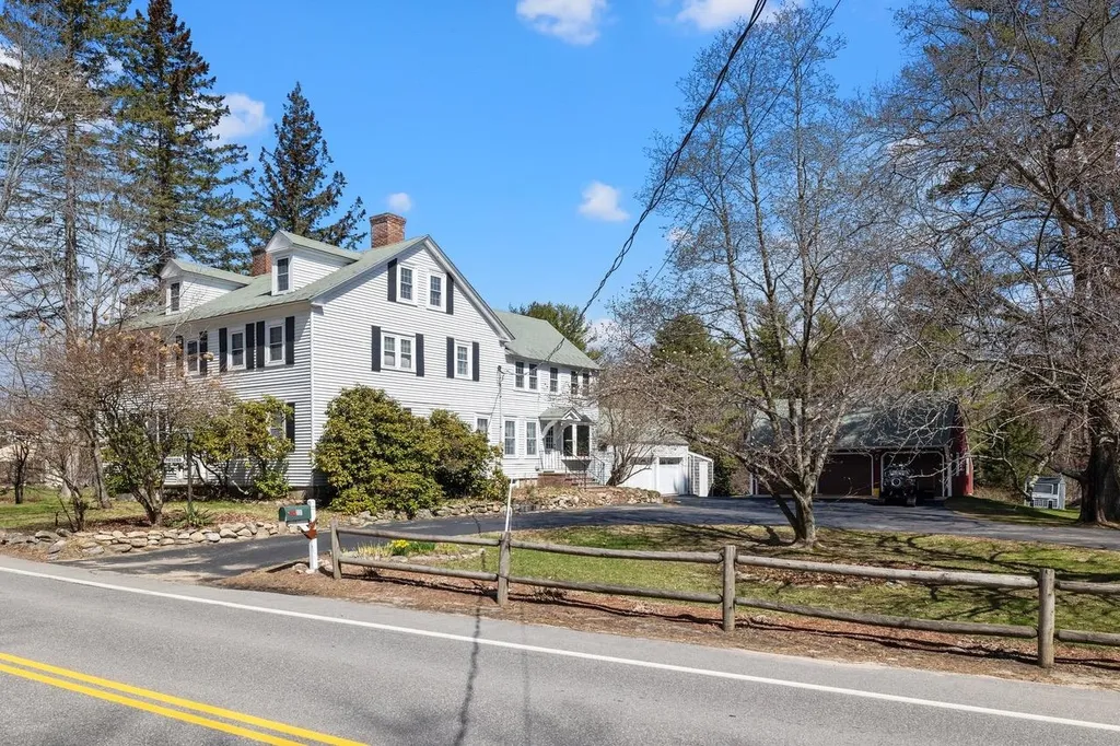 331 North Main Street Wolfeboro NH 03894