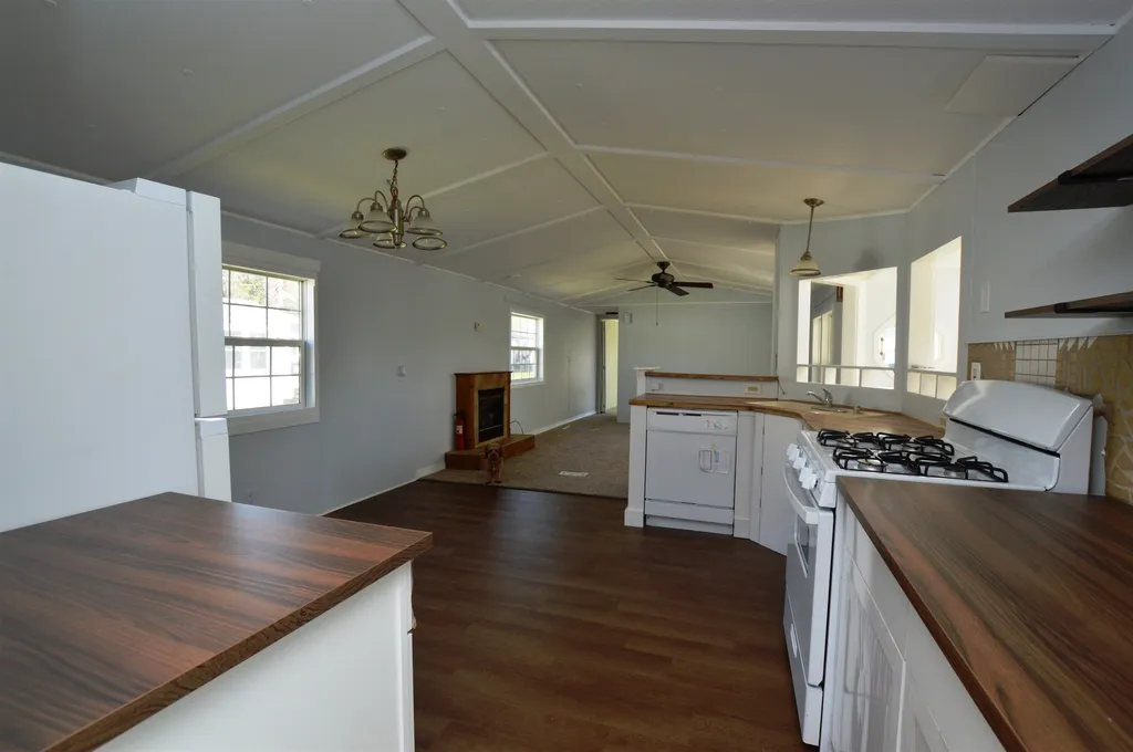 198 Penny Lane Shelburne VT 05482