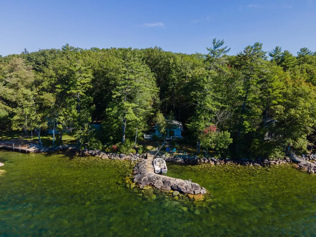 46 Big Barndoor Island Alton NH 03809