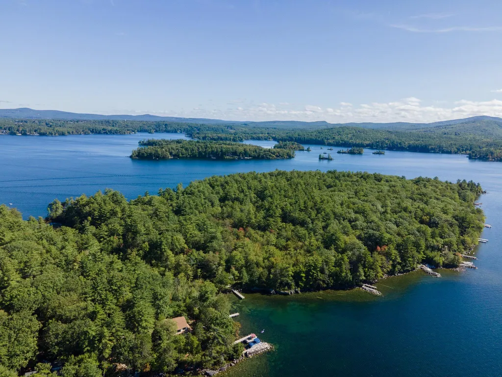46 Big Barndoor Island Alton NH 03809