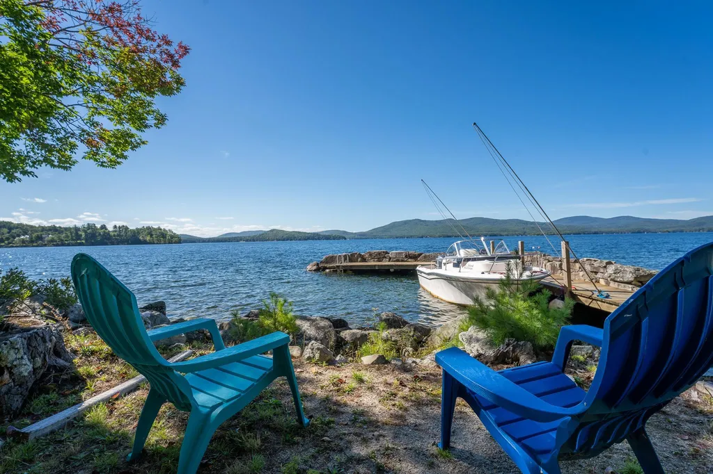 46 Big Barndoor Island Alton NH 03809