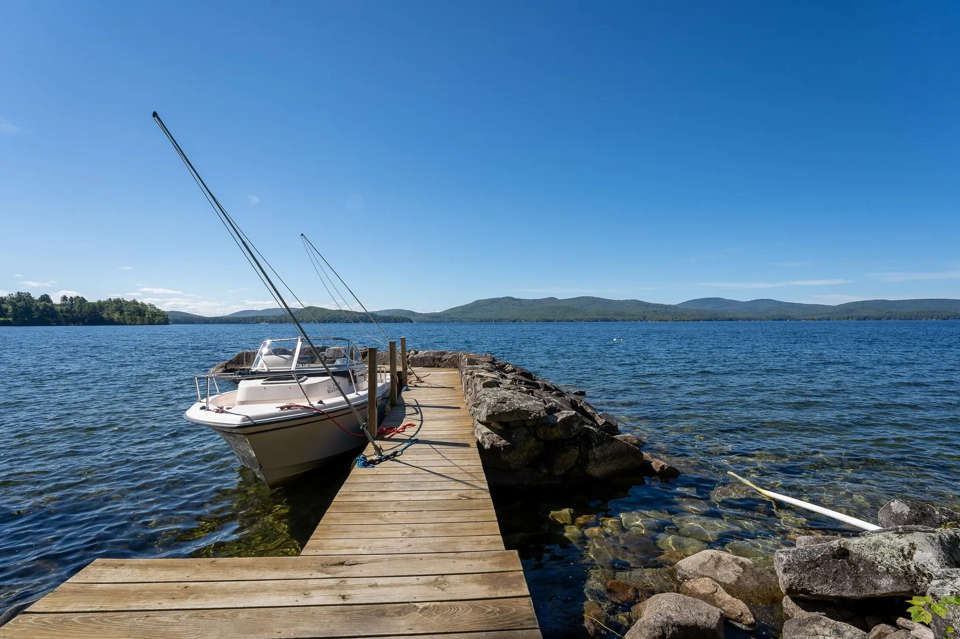 46 Big Barndoor Island Alton NH 03809