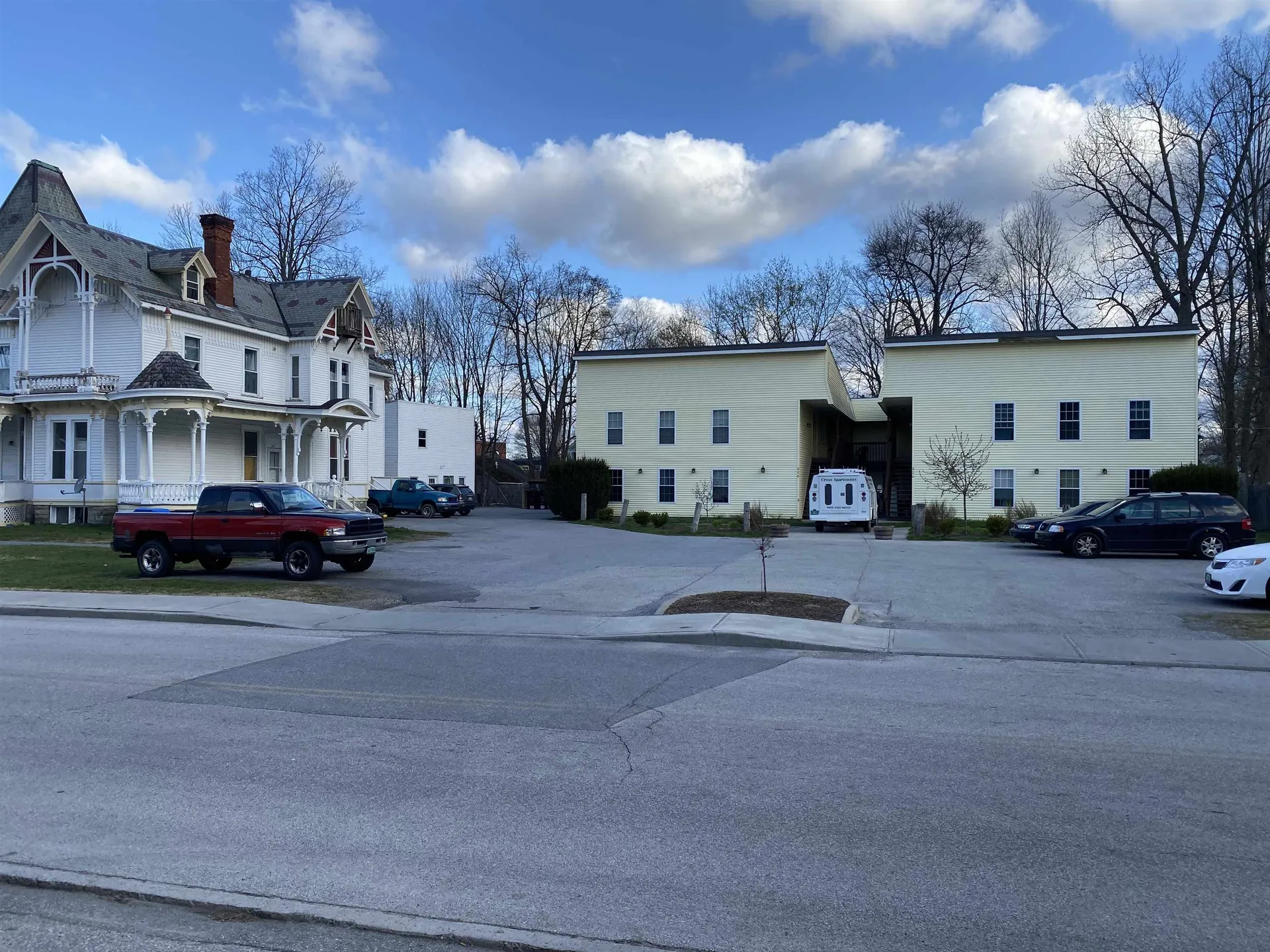 324-326 Pleasant Street Bennington VT 05201