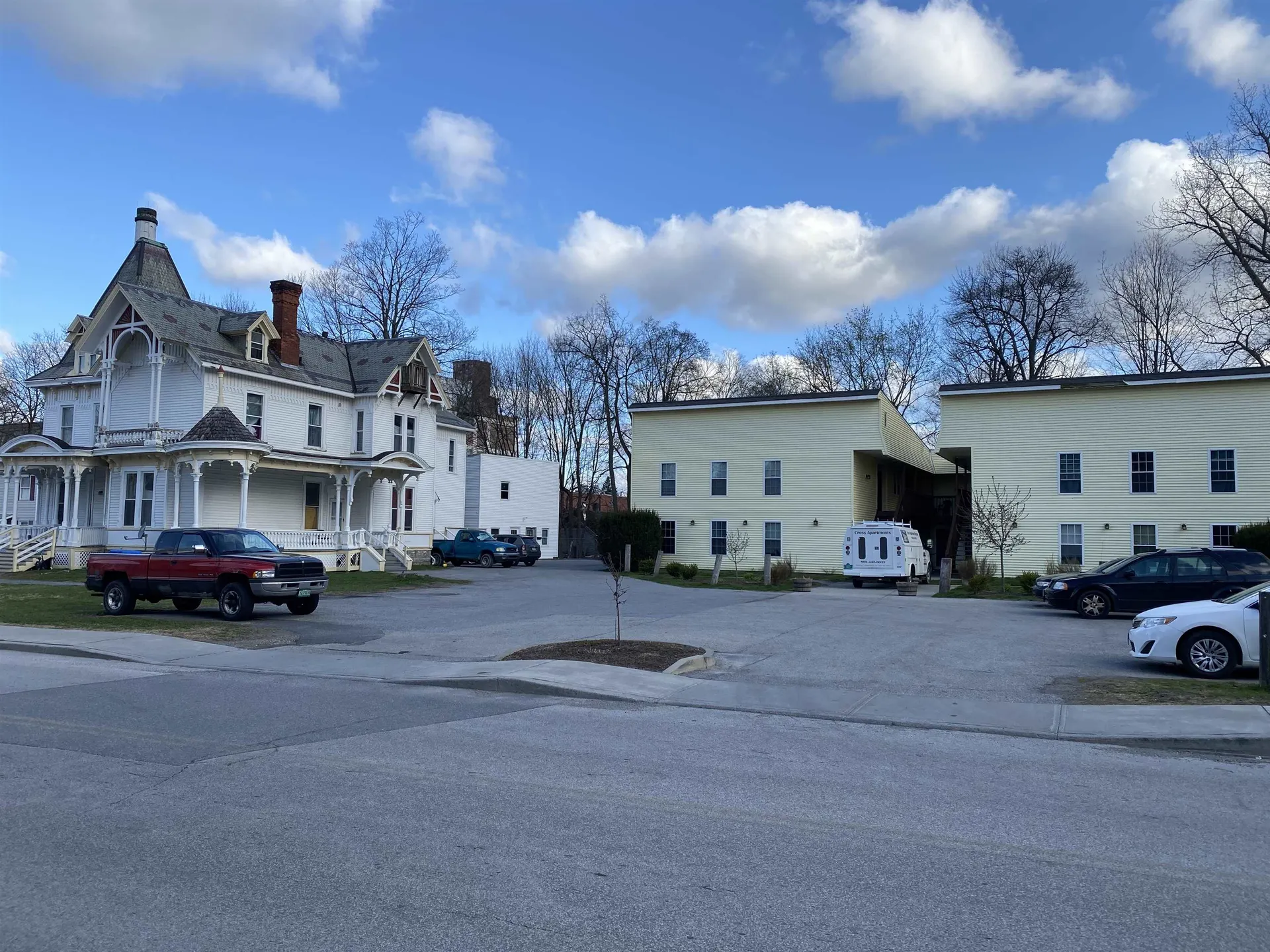 324-326 Pleasant Street Bennington VT 05201