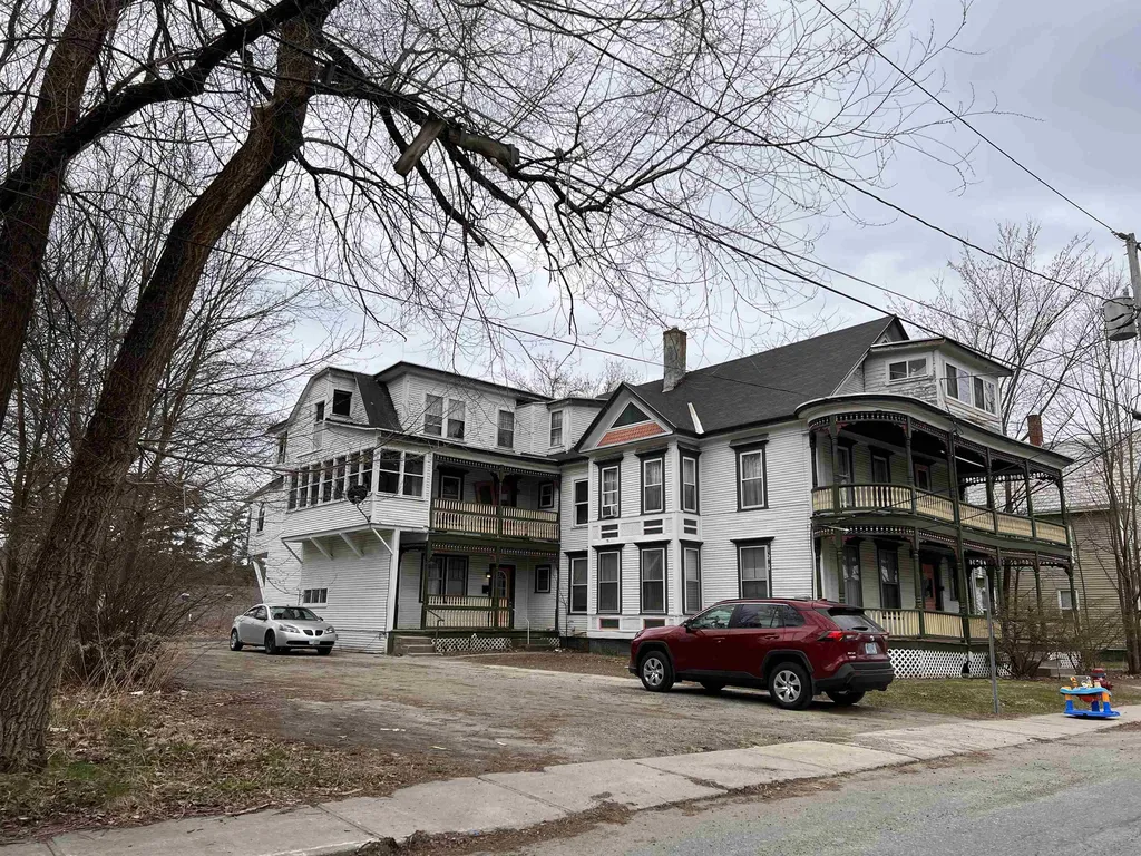 28 Prospect Street Claremont NH 03743