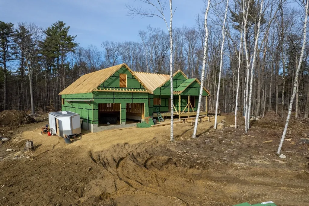 26 Windsong Place Meredith NH 03253