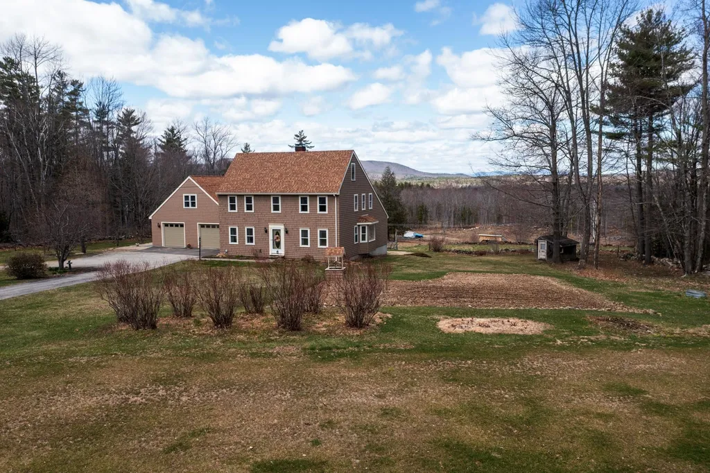 311 Stockbridge Corner Road Alton NH 03809