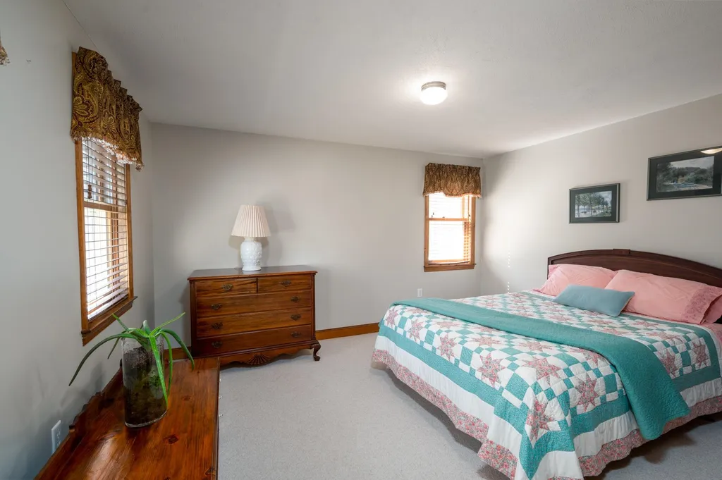 311 Stockbridge Corner Road Alton NH 03809