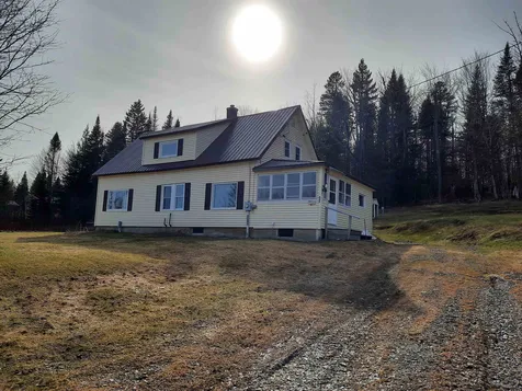 11 Covill Road Pittsburg NH 03592