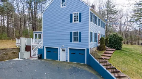 4 Governor Powell Drive Hampton Falls NH 03844
