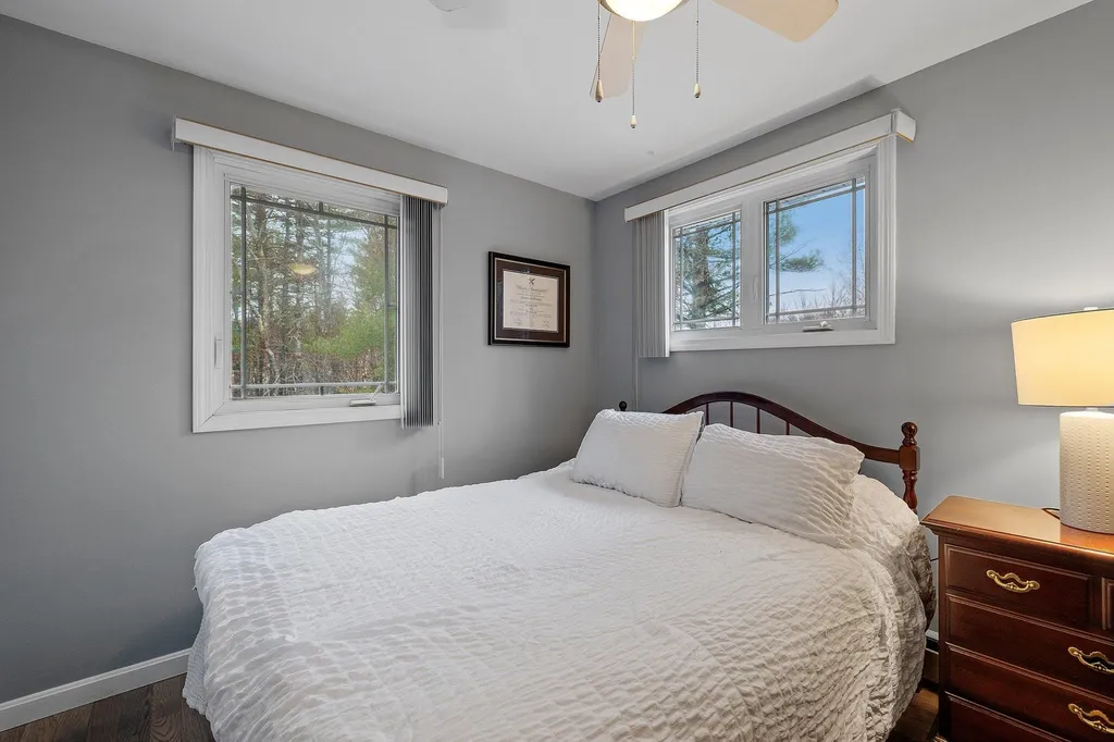 8 Frances Drive Deerfield NH 03037
