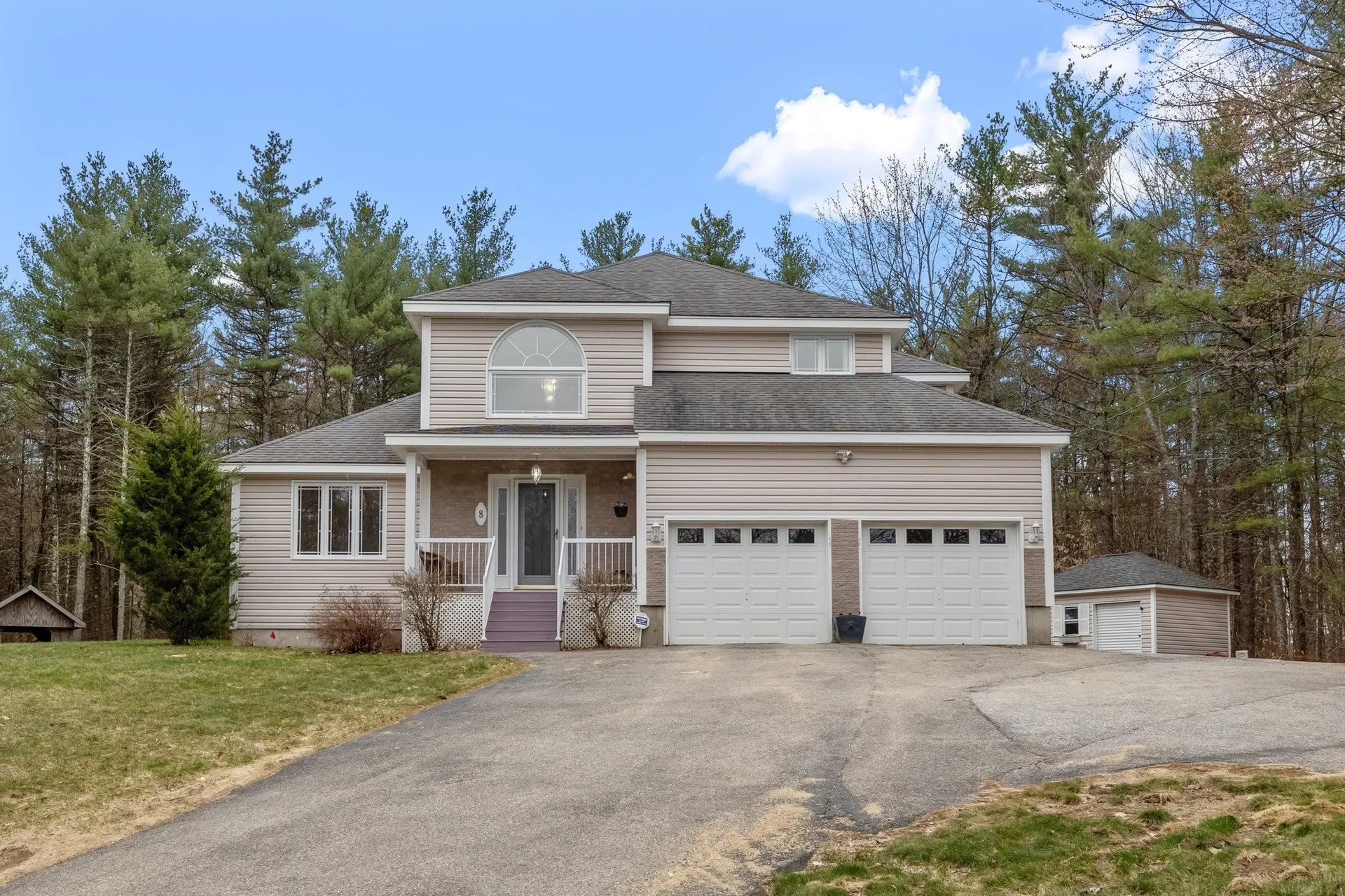 8 Frances Drive Deerfield NH 03037