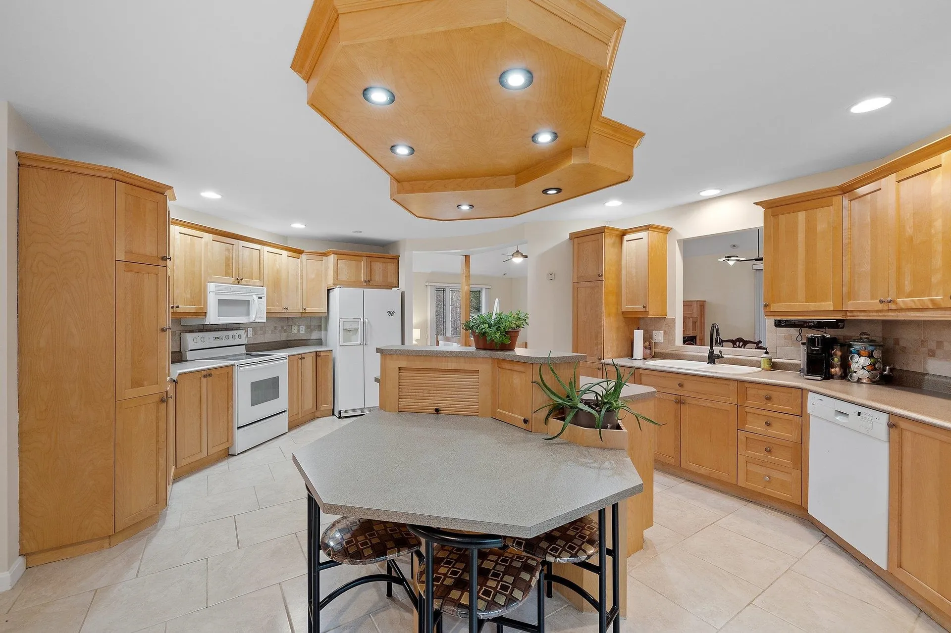 8 Frances Drive Deerfield NH 03037