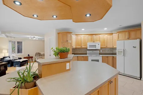 8 Frances Drive Deerfield NH 03037