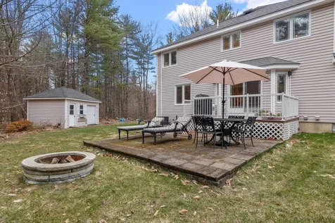 8 Frances Drive Deerfield NH 03037