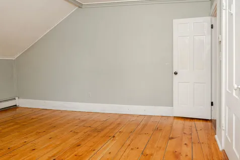 6-8 Elm Street Newmarket NH 03857