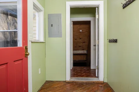 6-8 Elm Street Newmarket NH 03857
