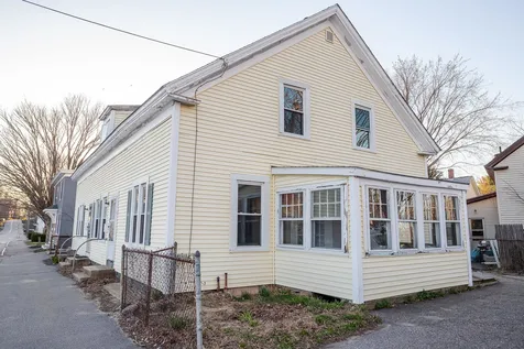 6-8 Elm Street Newmarket NH 03857