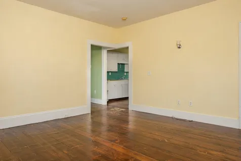 6-8 Elm Street Newmarket NH 03857