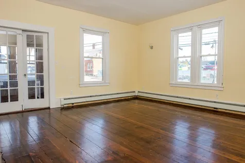 6-8 Elm Street Newmarket NH 03857