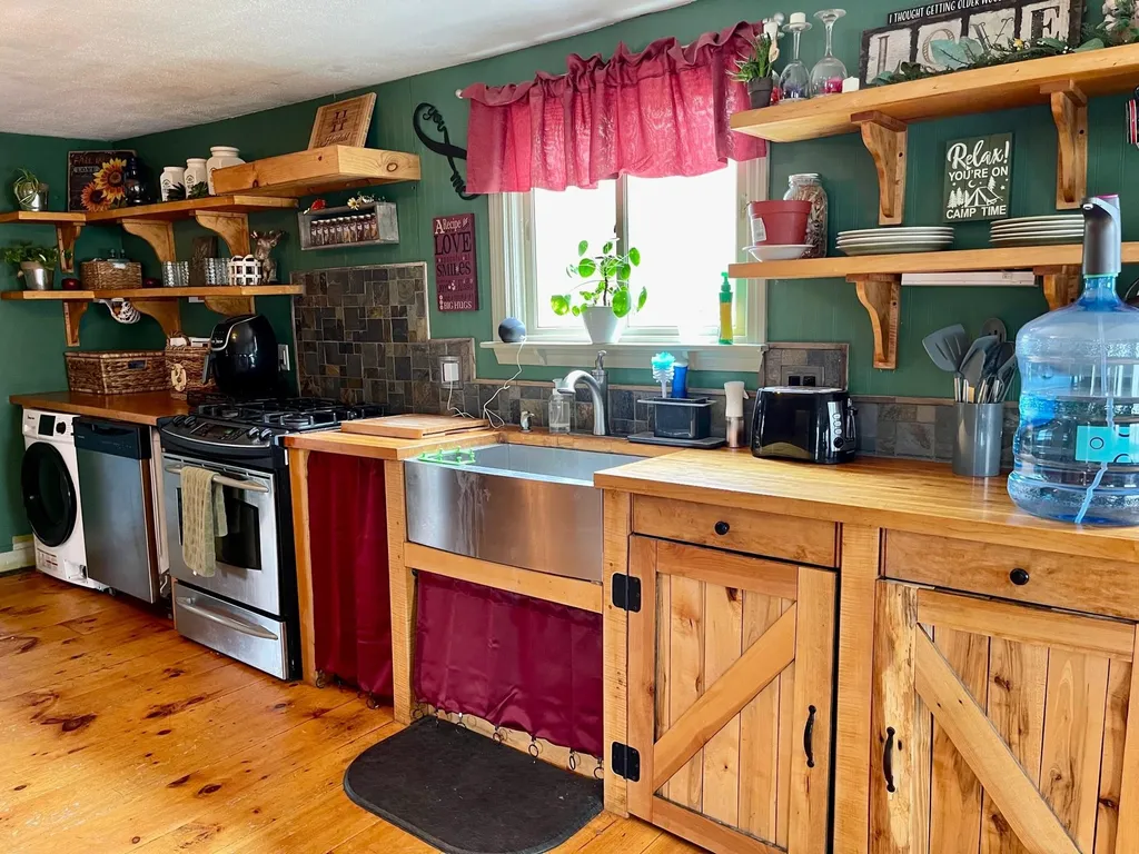 21 Wednesday Hill Road Lee NH 03861