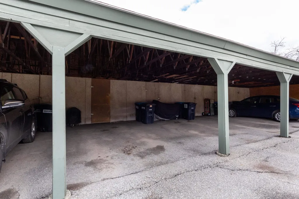 36 Twin Oaks Terrace South Burlington VT 05403