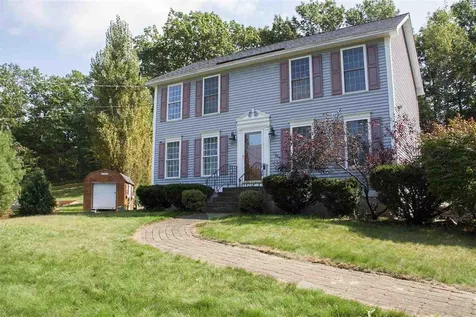 6 Chancellor Drive Derry NH 03038