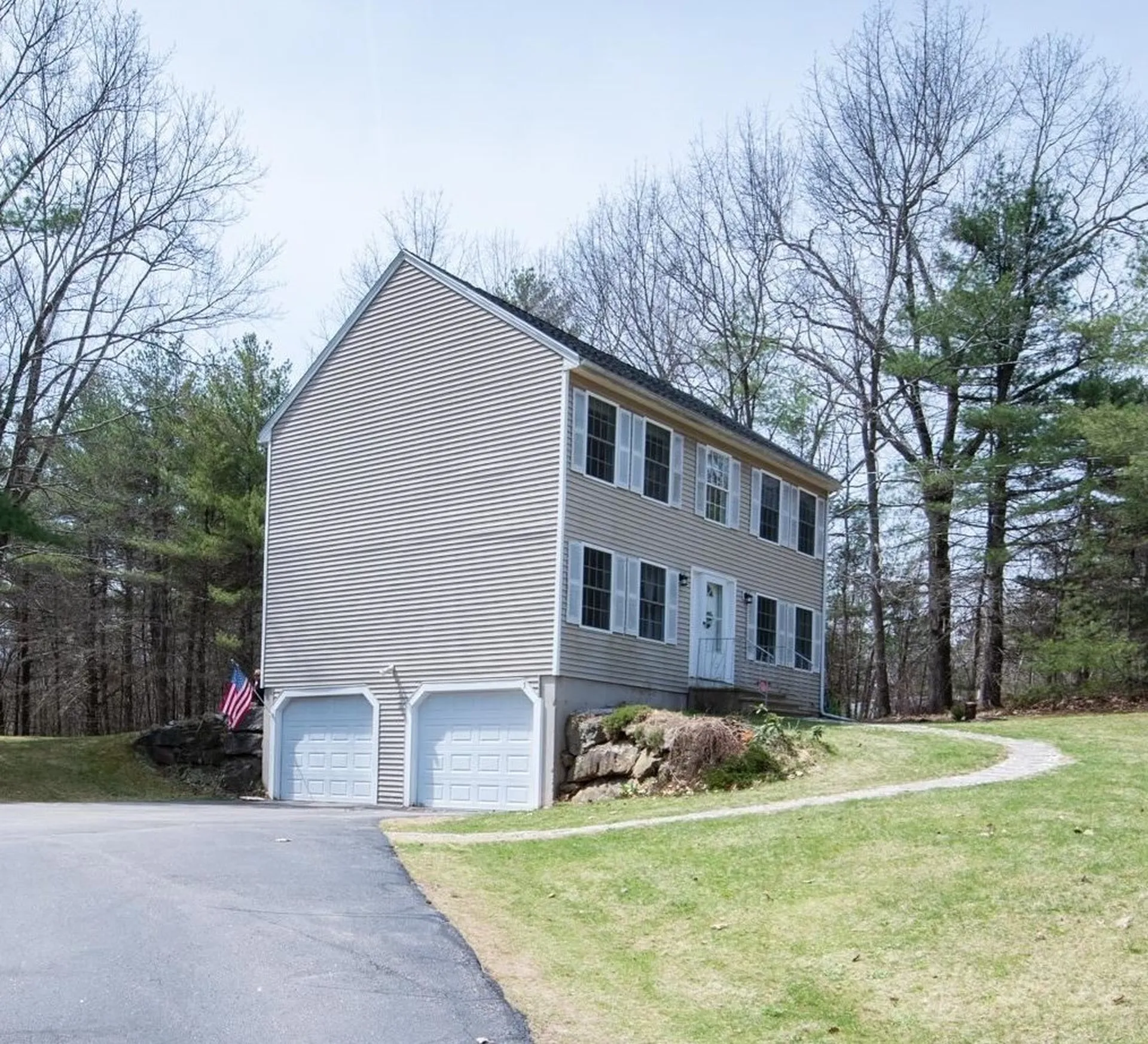 3 Old Mill Road Raymond NH 03077