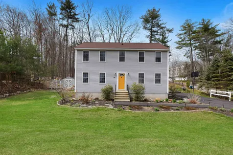 45 Ledgeview Drive Rochester NH 03839