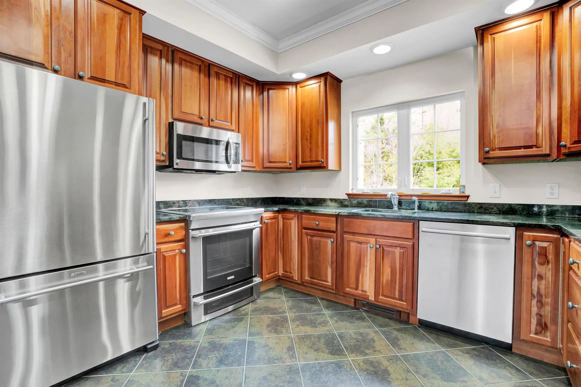 39 Forest Edge Drive Hanover NH 03755