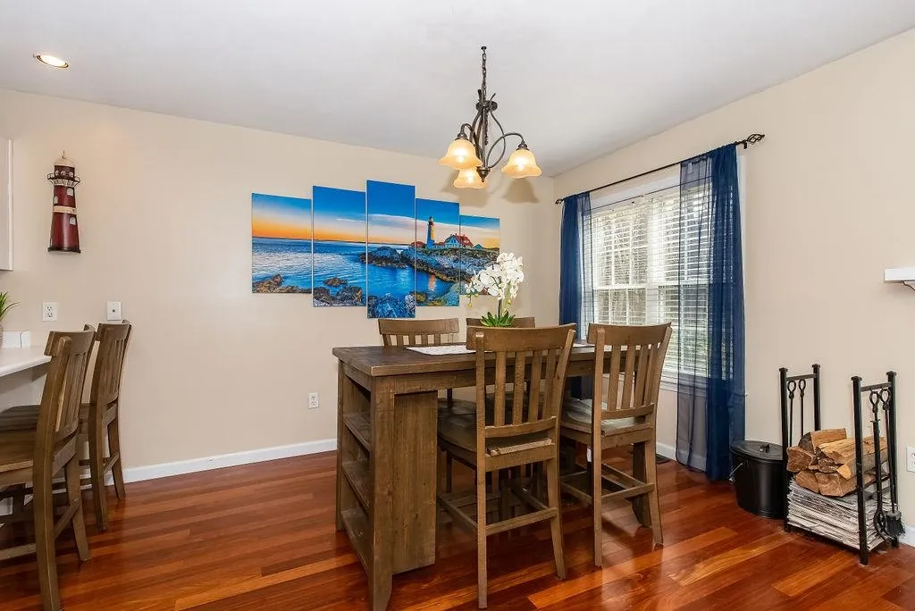13 Oak Hill Lane Exeter NH 03833