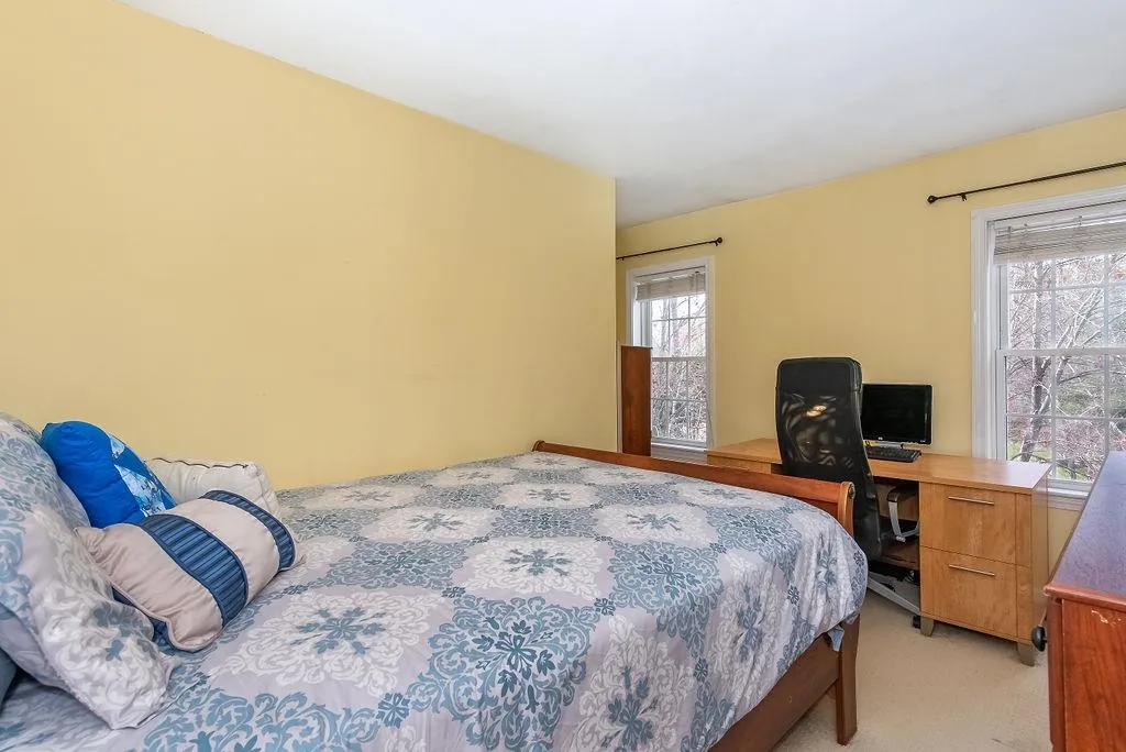 13 Oak Hill Lane Exeter NH 03833