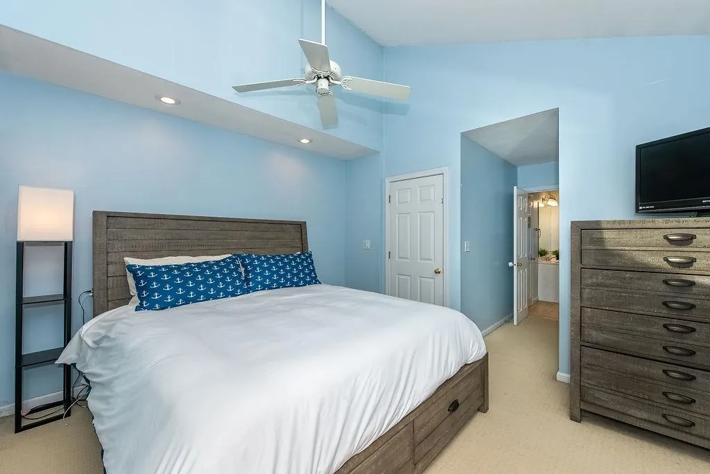 13 Oak Hill Lane Exeter NH 03833