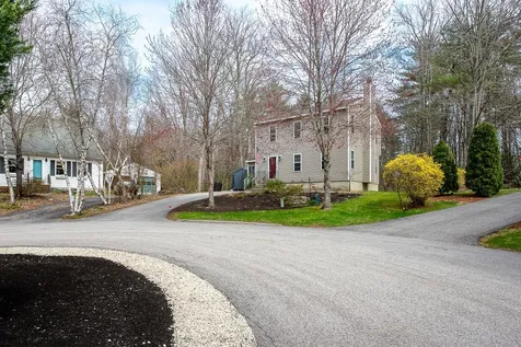 13 Oak Hill Lane Exeter NH 03833