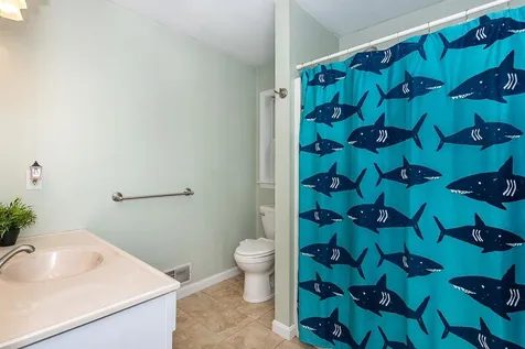 13 Oak Hill Lane Exeter NH 03833