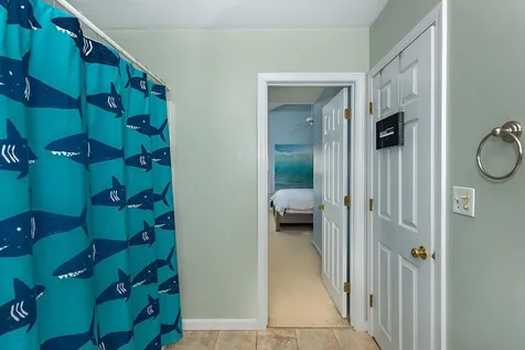 13 Oak Hill Lane Exeter NH 03833
