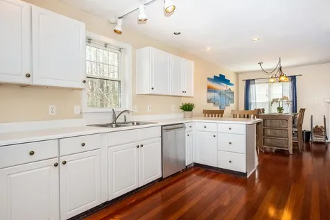 13 Oak Hill Lane Exeter NH 03833
