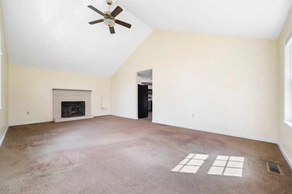17 Hope Hill Road Derry NH 03038