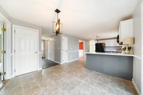 17 Hope Hill Road Derry NH 03038